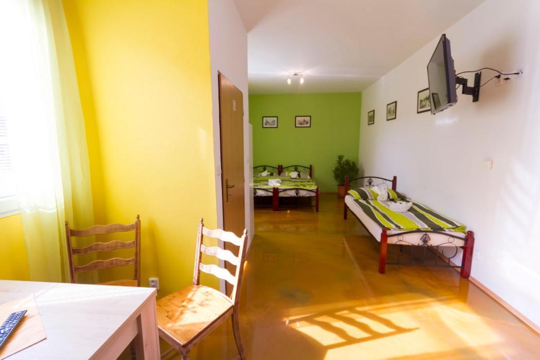 Apartmány Bowling Frýdlant Esterno foto